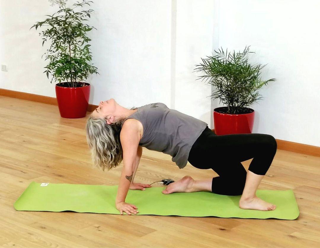Yoga dei meridiani di stomaco e milza contro la stanchezza